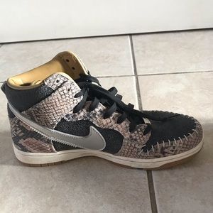 Nike dunk cmft prm Q’s snake skin